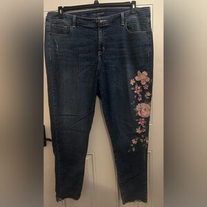 Lane Bryant Mid Rise Super Stretch Embroidered Floral Skinny Jeans